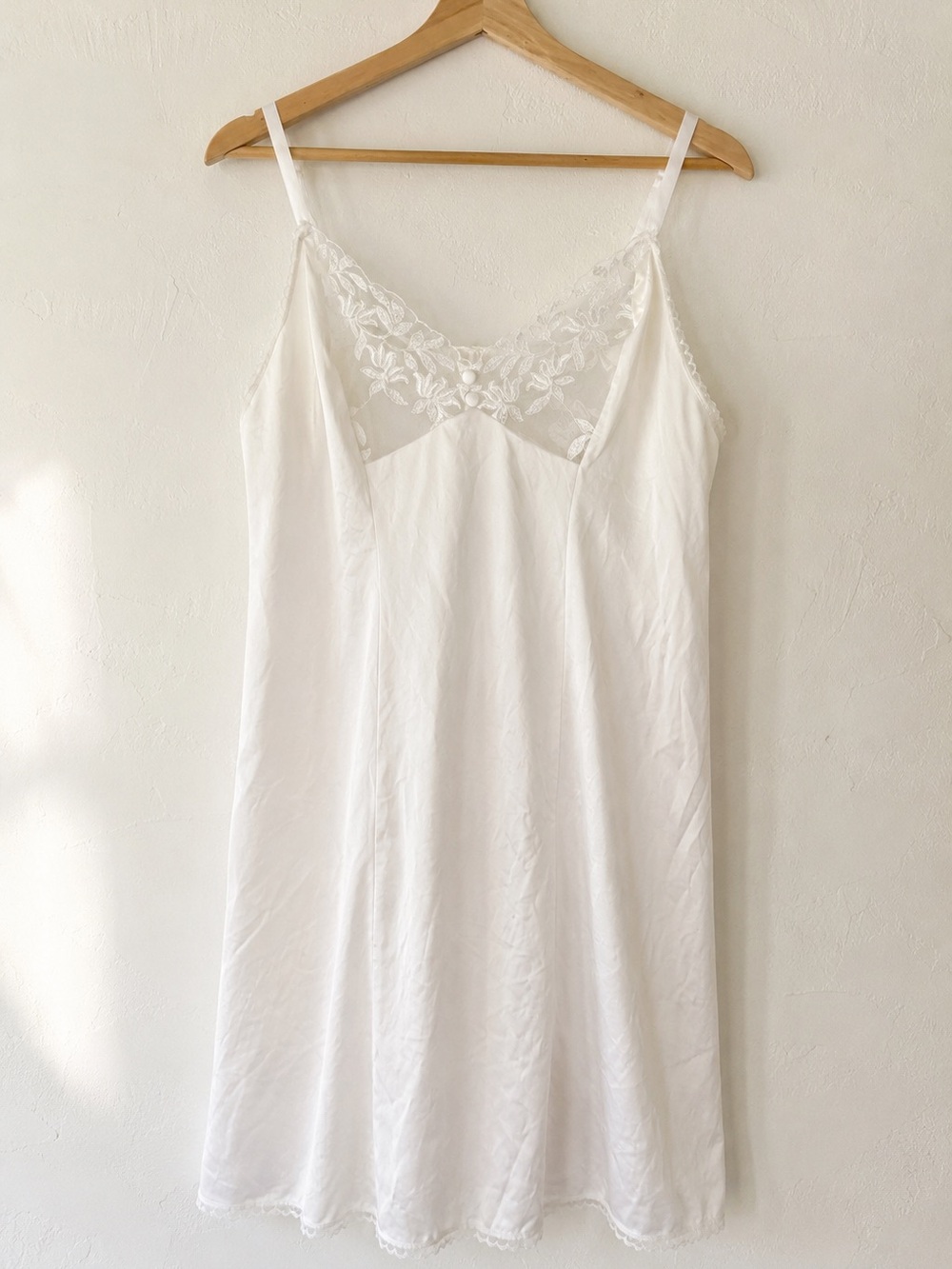 Vintage Vanity Fair White Lace Full Slip Dress USA Fairy Coquette Cottagecore S
